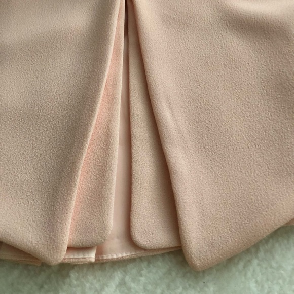 🎊Closet Clear Out 🎊 3 items minimum ( clothings only) - Picture 4 of 7